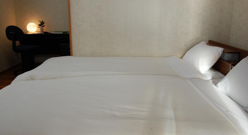 Yukurinaresort Okinawa Ocean Terrace Motobu Buitenkant foto