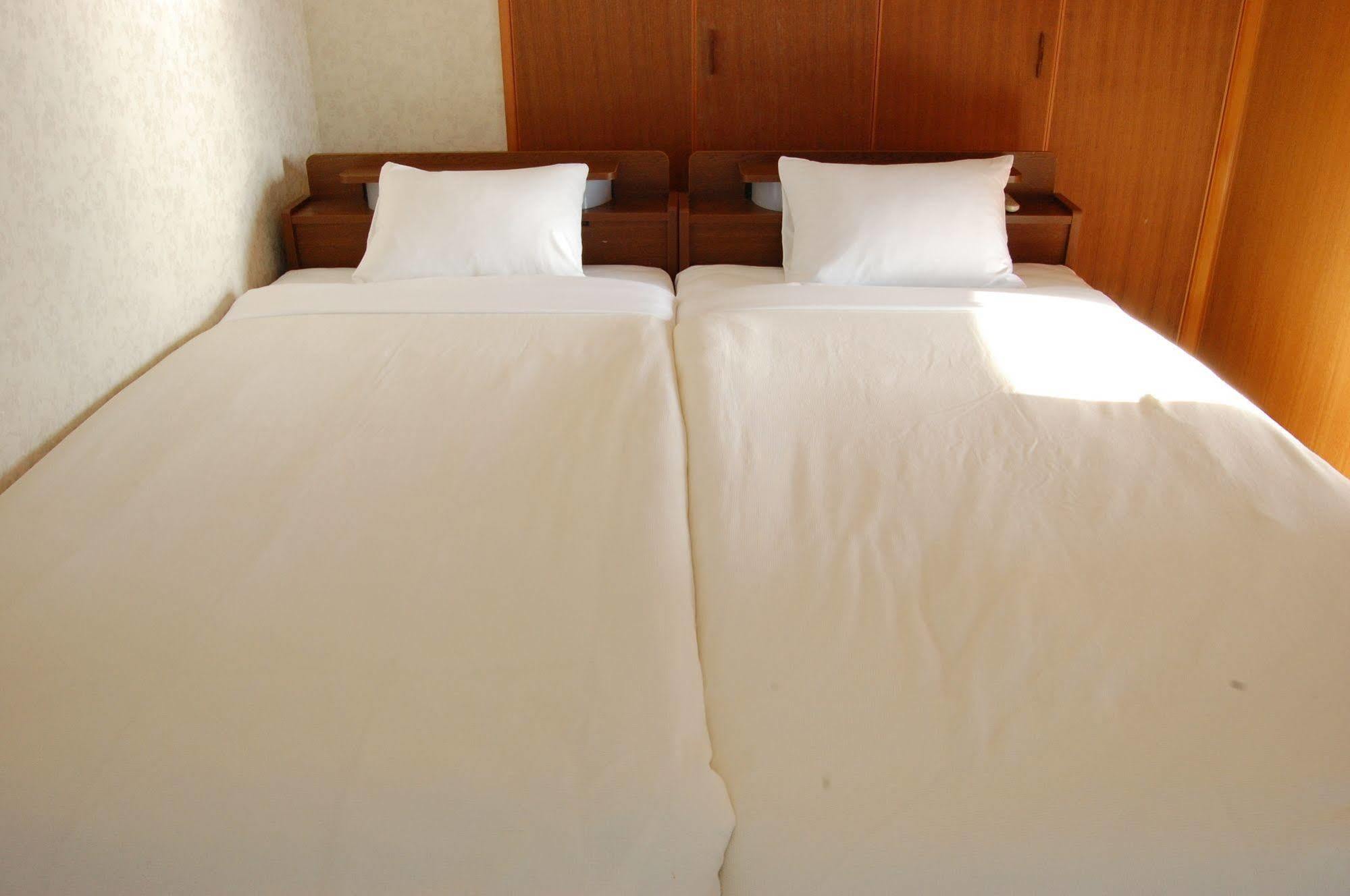 Yukurinaresort Okinawa Ocean Terrace Motobu Buitenkant foto