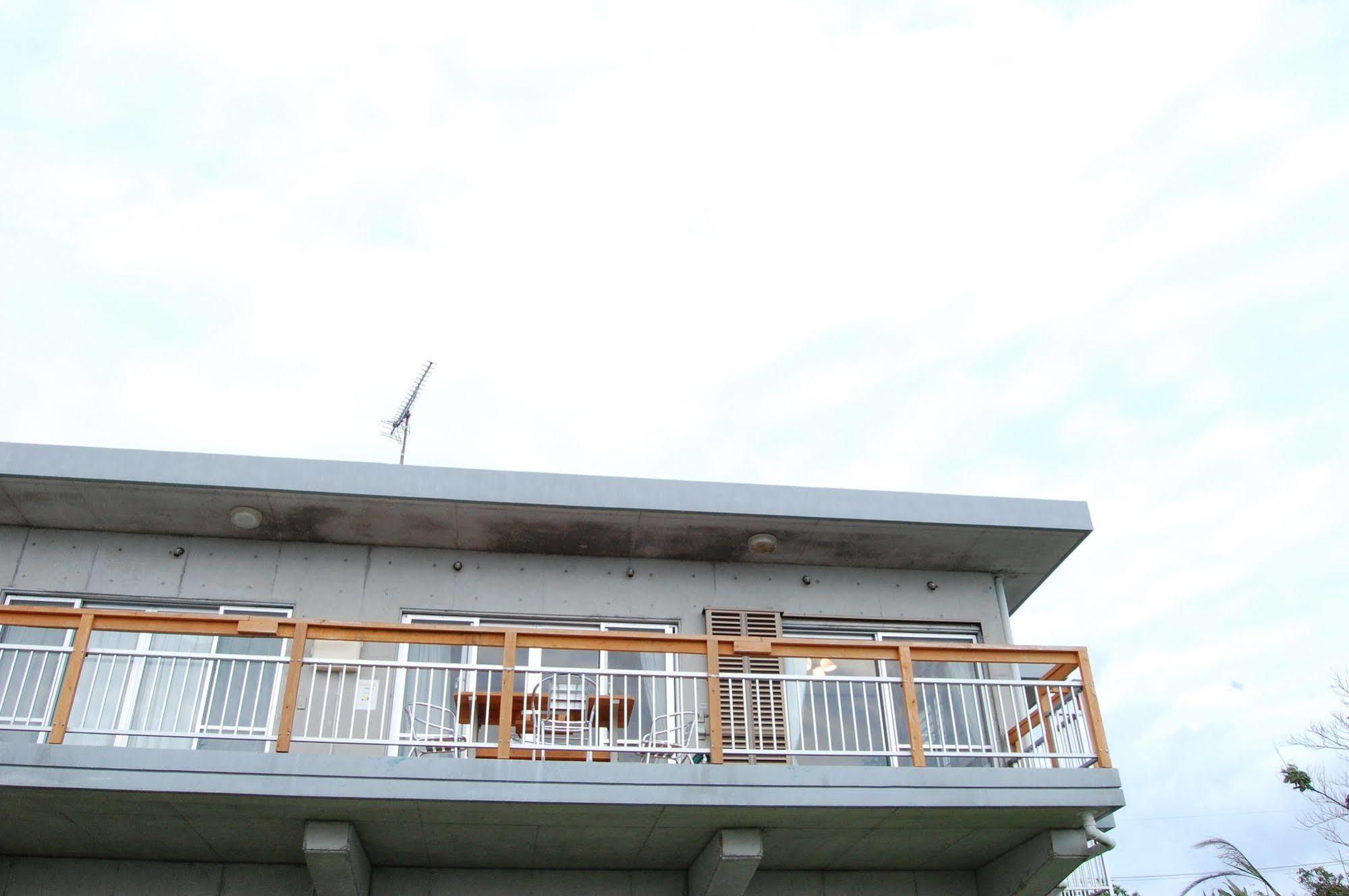 Yukurinaresort Okinawa Ocean Terrace Motobu Buitenkant foto