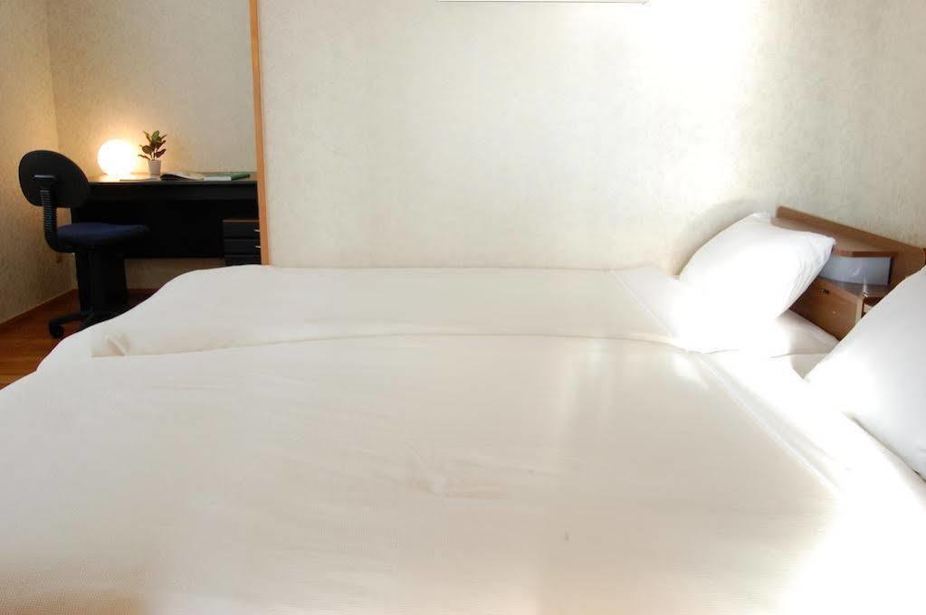 Yukurinaresort Okinawa Ocean Terrace Motobu Buitenkant foto